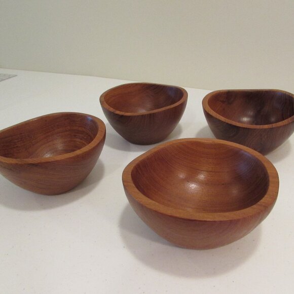 Vintage 'Handcrafted Unisilver Thai Teak' Salad Bowls - Set of 4 - Picture 2 of 14